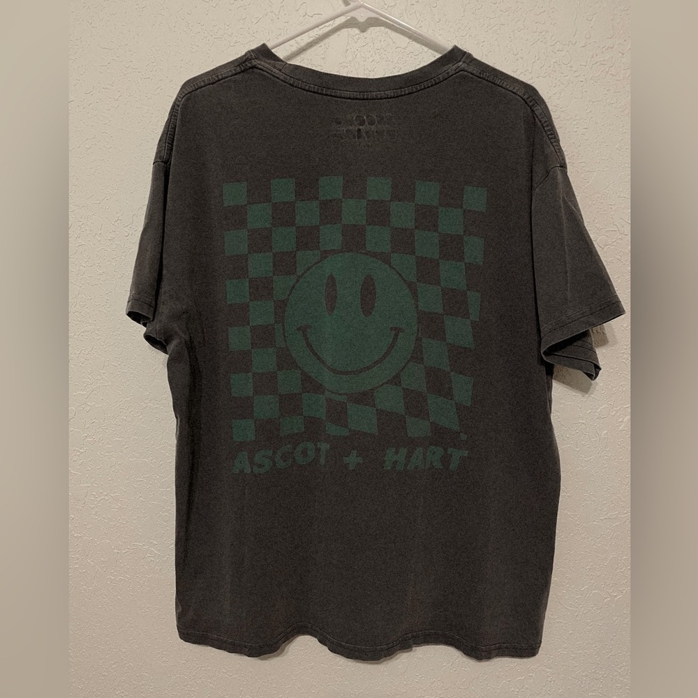 Ascot & Hart Oversized Smiley Tee / Size Small